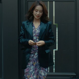 欧洲夜色正浓蓝盈莹梁丹宁同款皮衣外套春秋V领夹克上衣女衣服潮