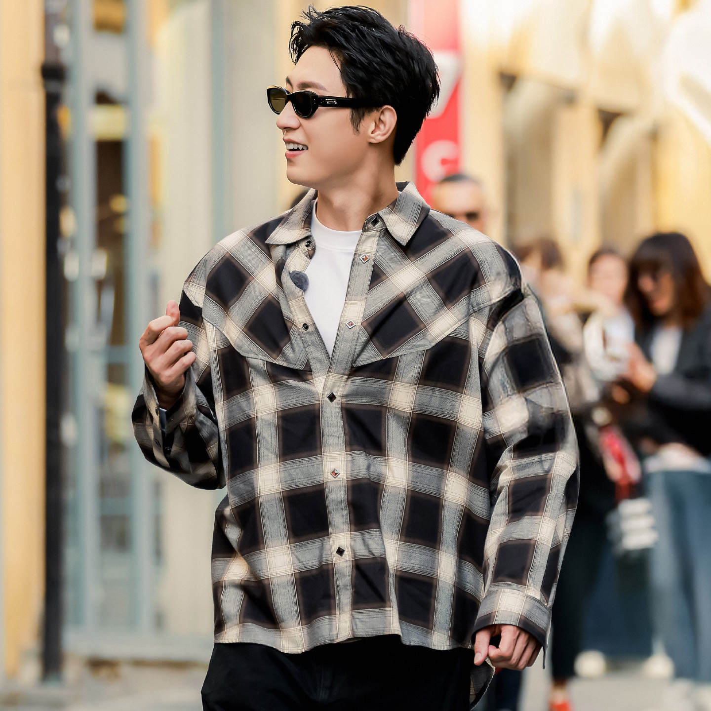 欧洲黄景瑜明星同款穿搭