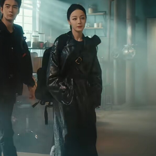 枭起青壤迪丽热巴聂九罗同款外套