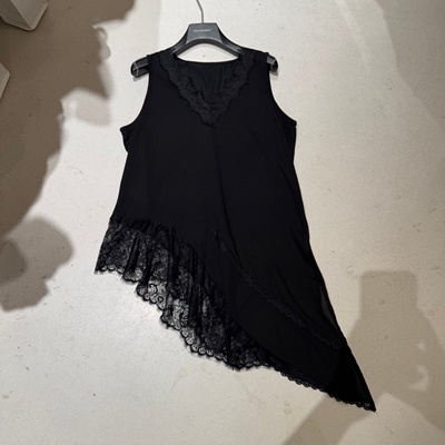 欧洲站2026春季新款设计感不规则蕾丝拼接无袖背心女宽松显瘦上衣