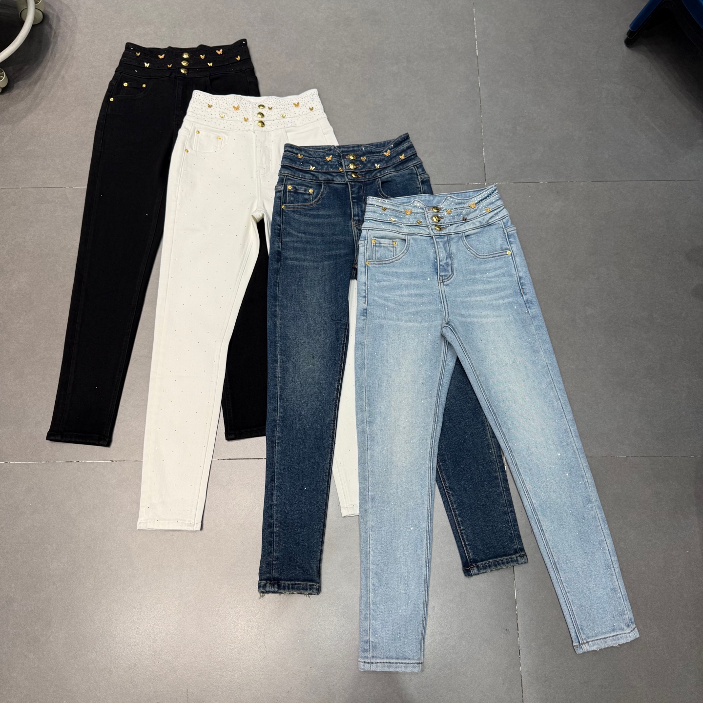 欧洲站2025秋冬新款蝴蝶烫钻高腰紧身显瘦加绒小脚牛仔裤女靴裤潮