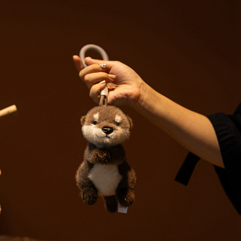 可爱软萌水獭书包挂件小玩