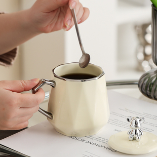 创意马克杯带盖勺家用陶瓷杯子女高颜值情侣水杯办公室咖啡杯男生