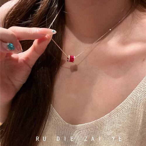 库宁 朱砂痣~小蛮腰玫瑰金项链新年红路路通轻奢高级感锁骨链