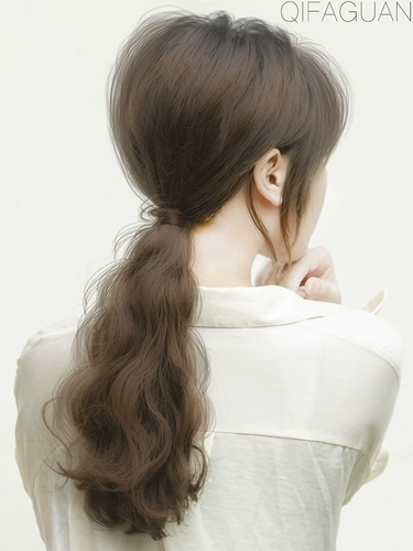 Сверхлегкий парик, хвостик на завязках, ремень, кудрявая заколка-крабик с косичкой, придает объем