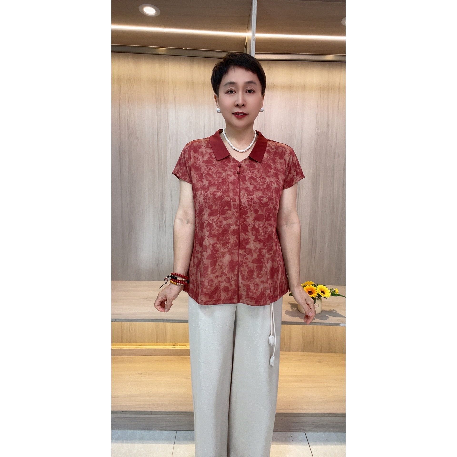 宽松洋气大码女装母亲节好礼物中老年短袖衬衫碎花减龄小翻领精品
