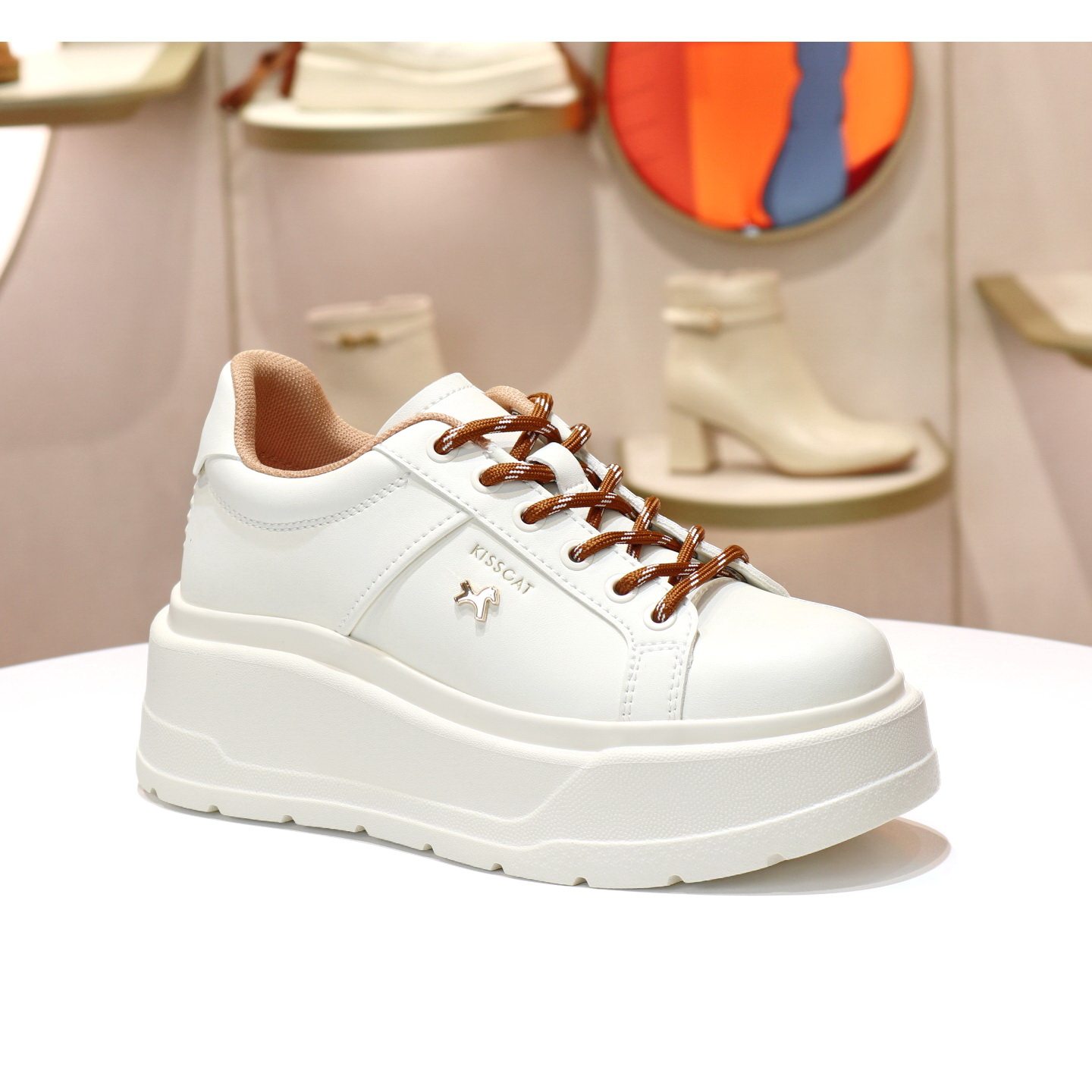 KISSCAT接吻猫2026马年增高厚底板鞋系带休闲小白鞋女K76177A-50,女鞋,时尚休闲鞋,淘宝优惠券,粉丝福利购,淘宝优惠卷