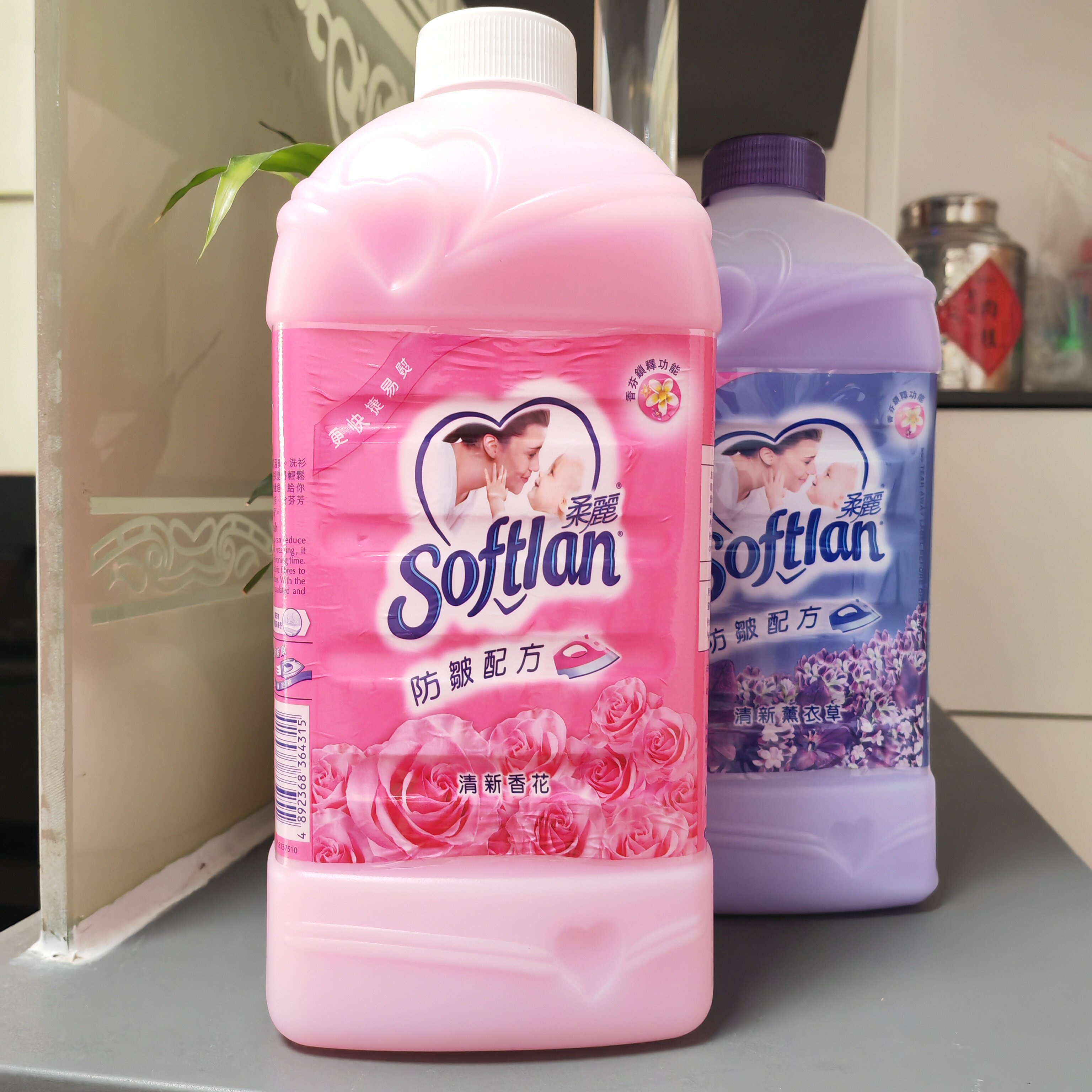 香港柔丽衣物柔顺剂进口防静电清新花香薰衣草气息呵护持久留香