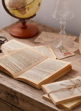 复古外文英文麻绳捆绑一捆老旧黄书捆装饰陈列摆件摄影拍摄道具