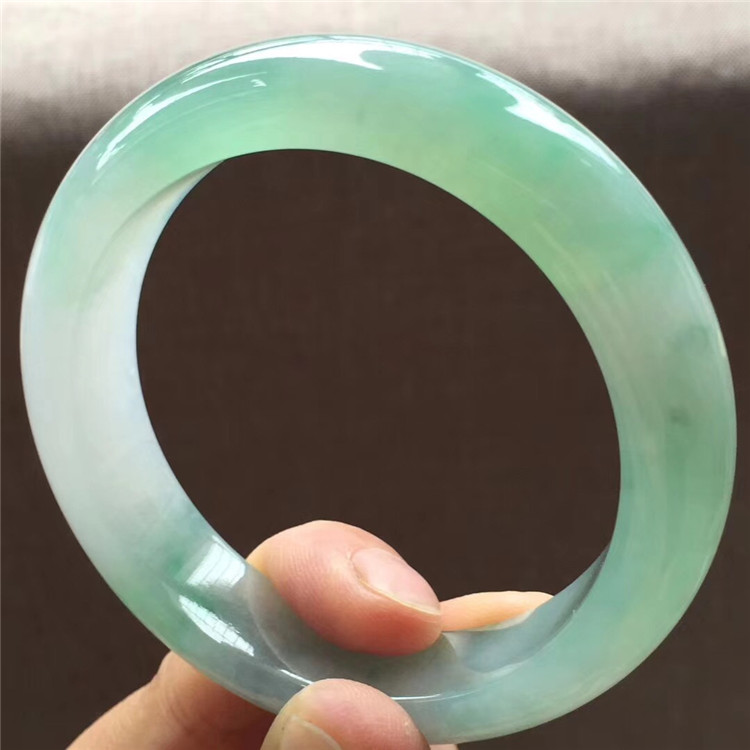 3 细滑水润芙蓉种翡翠镯子缅甸天然冰种翡翠玉镯