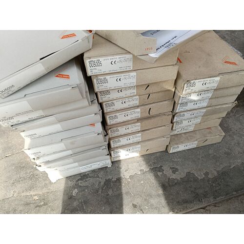 IFM易福门光电传感器OU5007  全新拍前议价