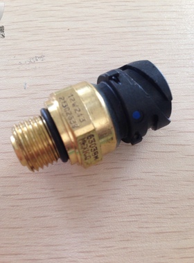 沃尔沃EC360460燃油压力传感器21634117 21634121 21302639