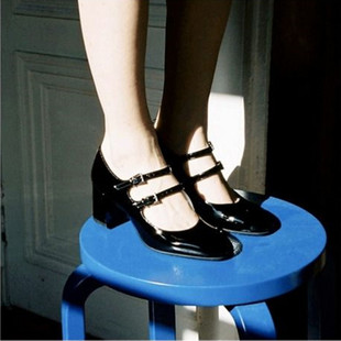 carel新款 单鞋 女 玛丽珍脚背一字双带黑色漆皮中跟高粗跟复古法式