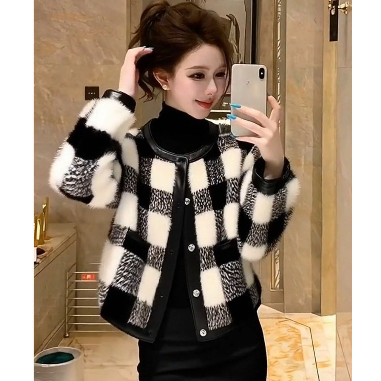 今年爆款冬装黑白格纹摇粒绒外套女2025新款独特漂亮小香风短外套,女装/女士精品,短外套,淘宝优惠券,粉丝福利购,淘宝优惠卷