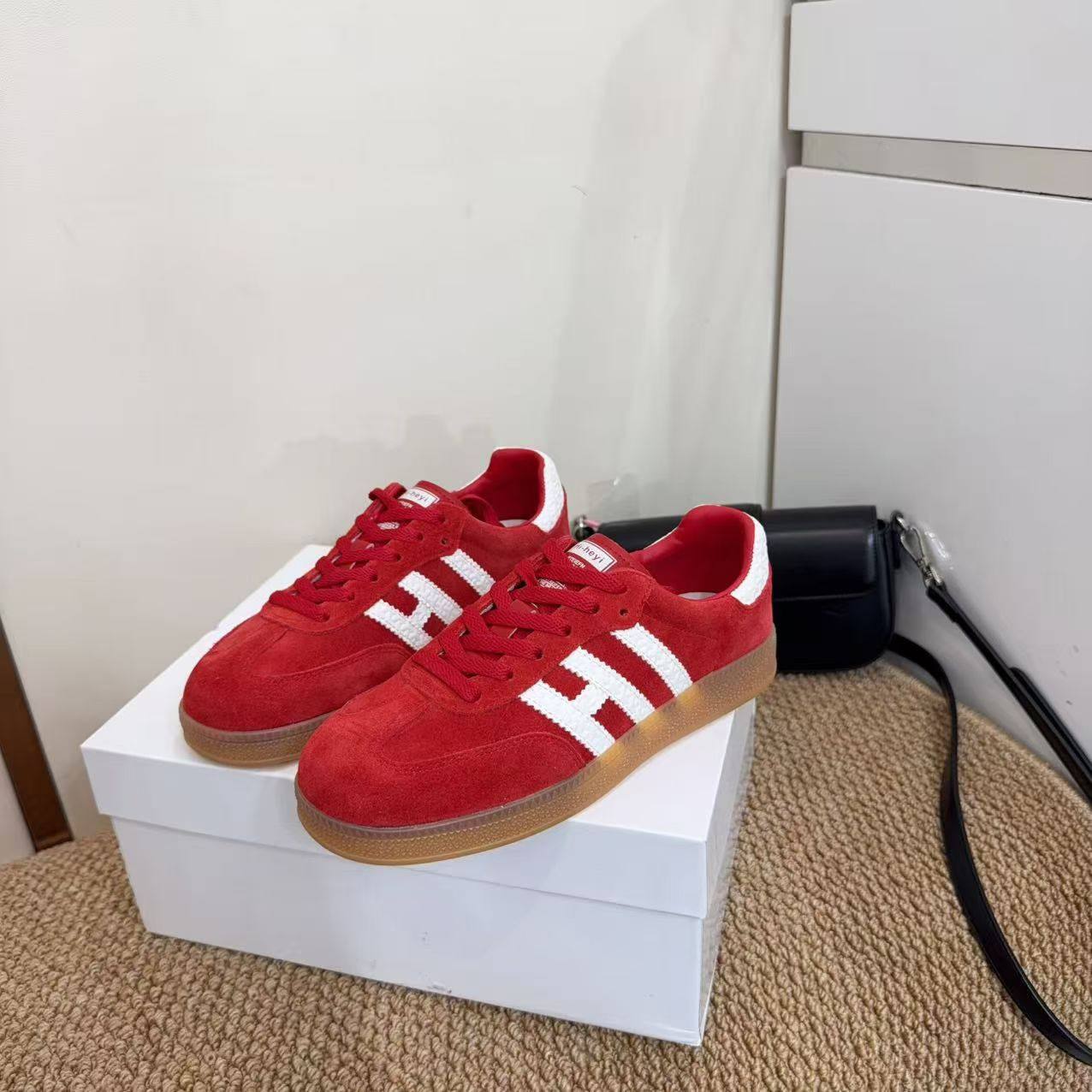 真皮德训鞋女圆头复古平底软底2026春季新款韩版百搭休闲时尚板鞋,女鞋,德训鞋,淘宝优惠券,粉丝福利购,淘宝优惠卷