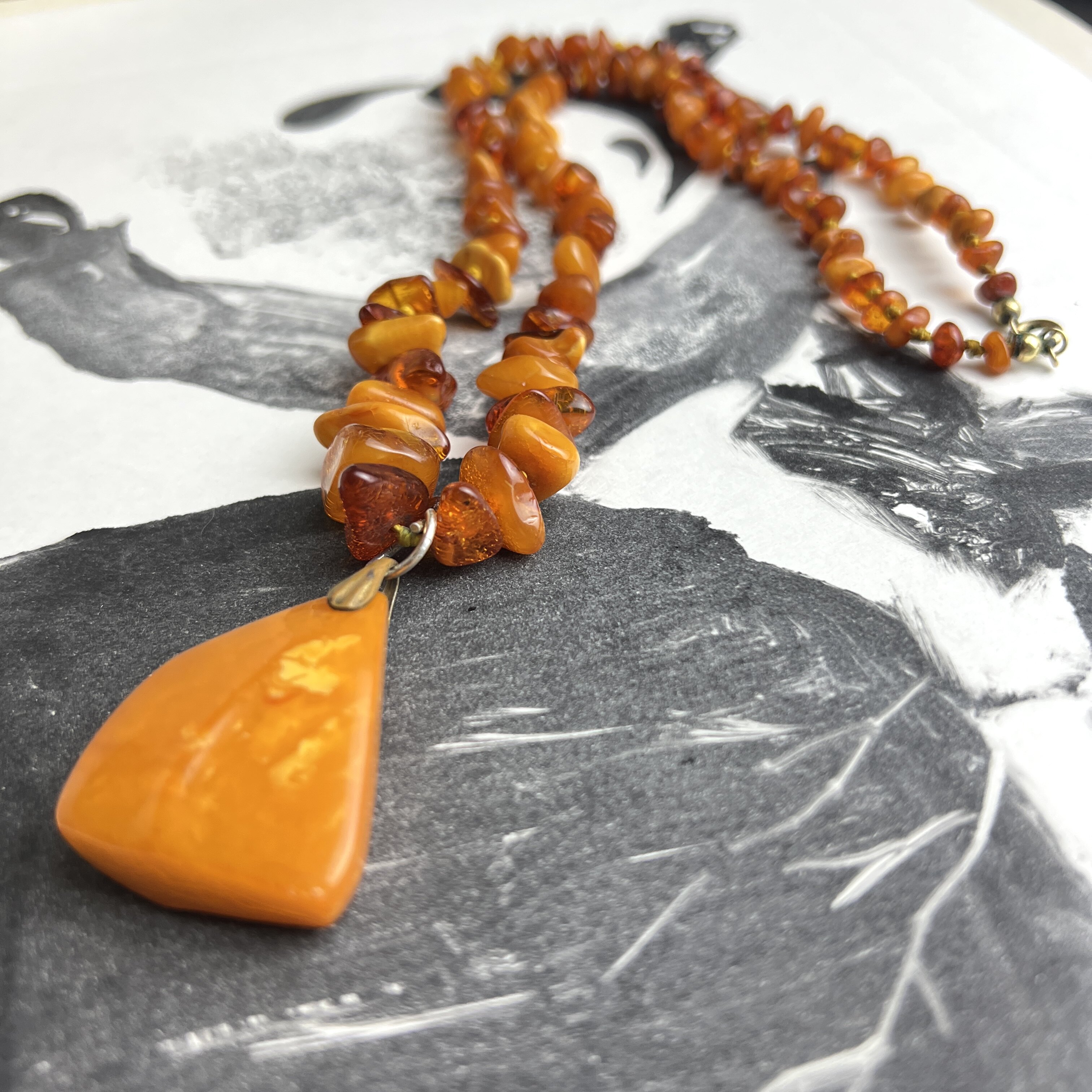 天然原矿琥珀蜜蜡项链天然鸡油黄老蜜蜡吊坠花蜜吊坠vintage中古