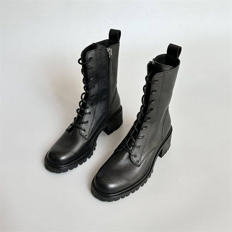 外贸原单舒适英伦风9孔马丁靴女