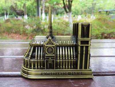 法国地标建筑物巴黎圣母院模型摆件合金工艺品饰品  旅游纪念品