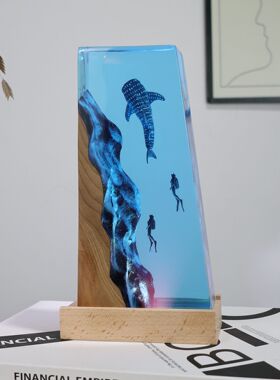 海底世界景观鲸鲨潜水员树脂小夜灯氛围灯浮潜摆件生日礼物