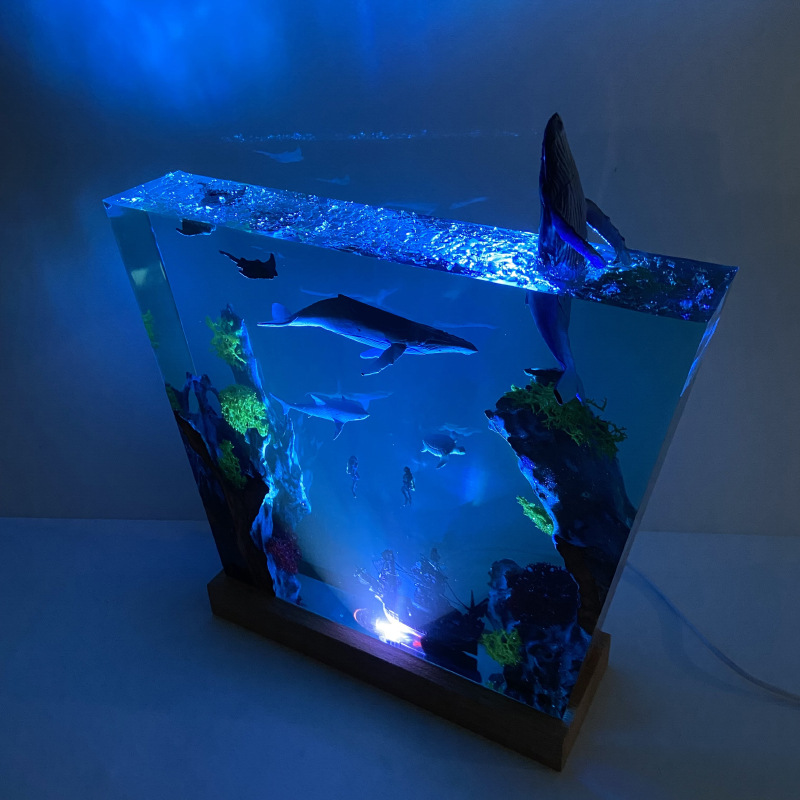 海底世界景观座头鲸鱼海豚海龟潜水员魔鬼鱼沉船小夜氛围灯灯摆件