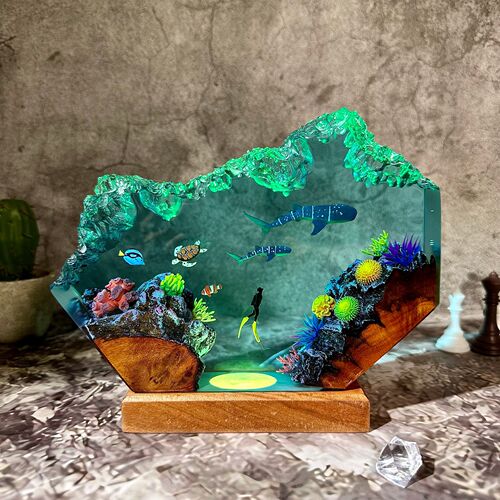 实木树脂海底世界景观鲸鲨鱼潜水员海龟珊瑚礁小夜灯氛围灯摆件