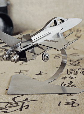 不锈钢切割八一战斗机smg摆件