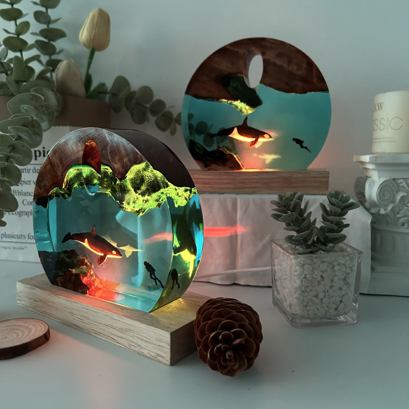 圆形海底世界景观溶洞虎鲸鱼潜水员小夜灯床头灯氛围灯摆件礼物