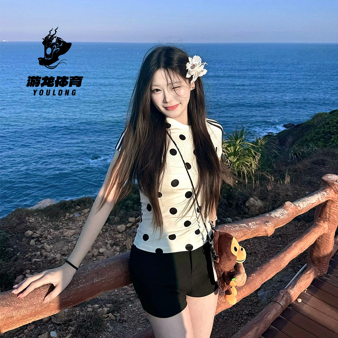 阿迪达斯Adidas三叶草女子修身波点舒适运动短袖T恤KV1193 KV1192