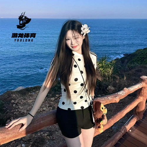 阿迪达斯三叶草女波点运动T恤