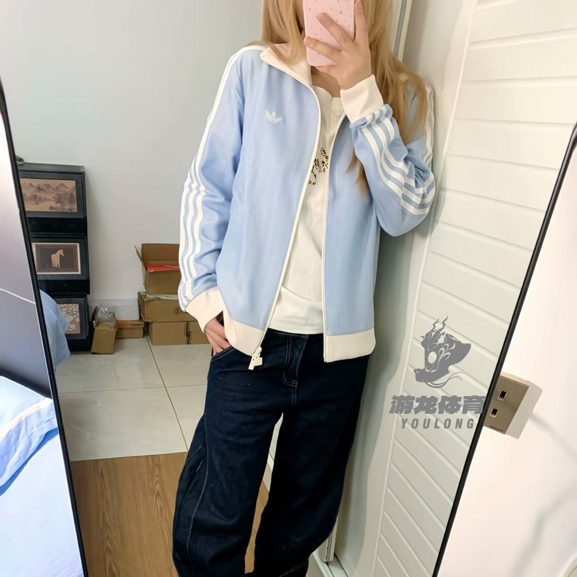 阿迪达斯三叶草女款立领夹克