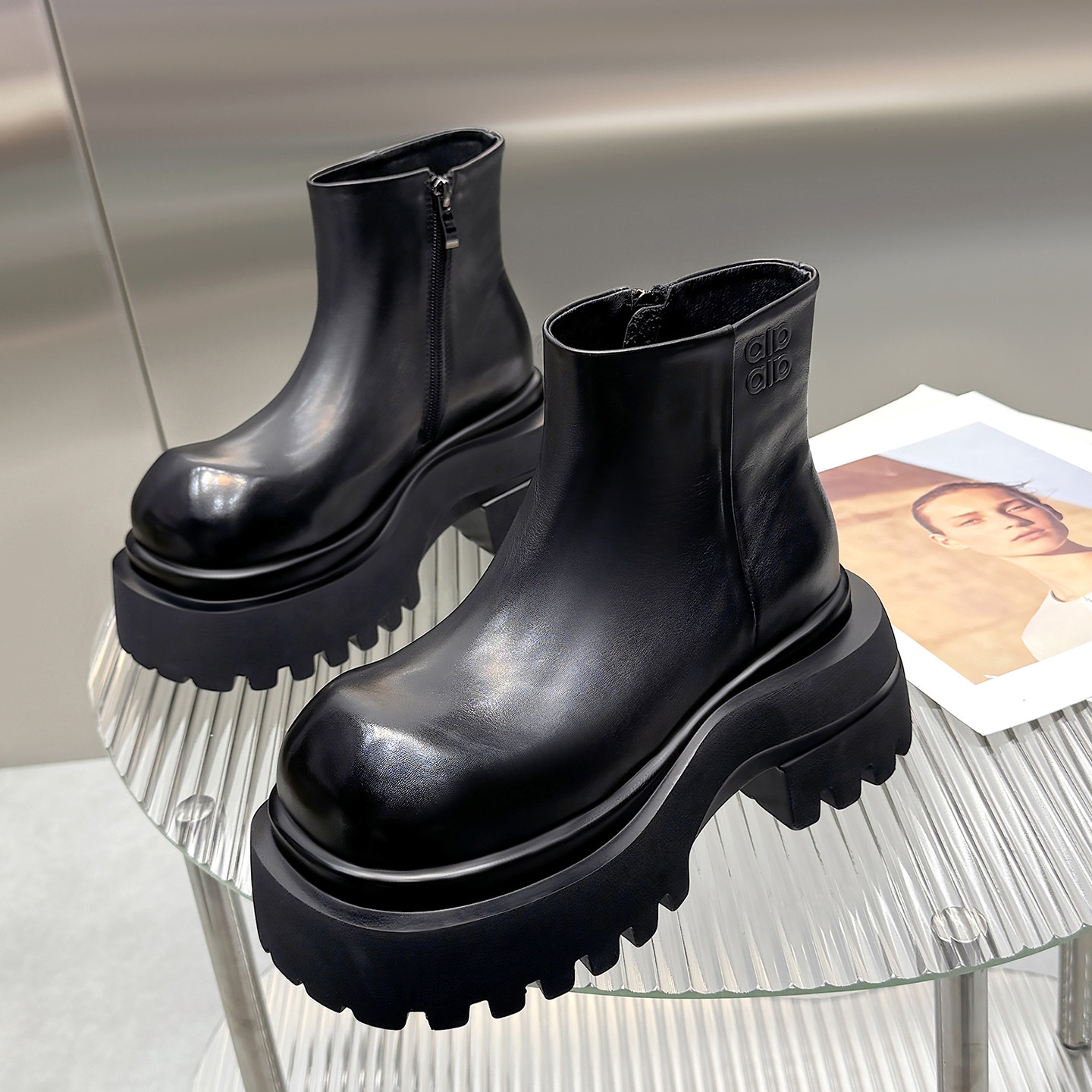 内拉链真皮厚底增高马丁靴女2025秋冬新款复古英伦风显瘦百搭短靴,女鞋,马丁靴,淘宝优惠券,粉丝福利购,淘宝优惠卷