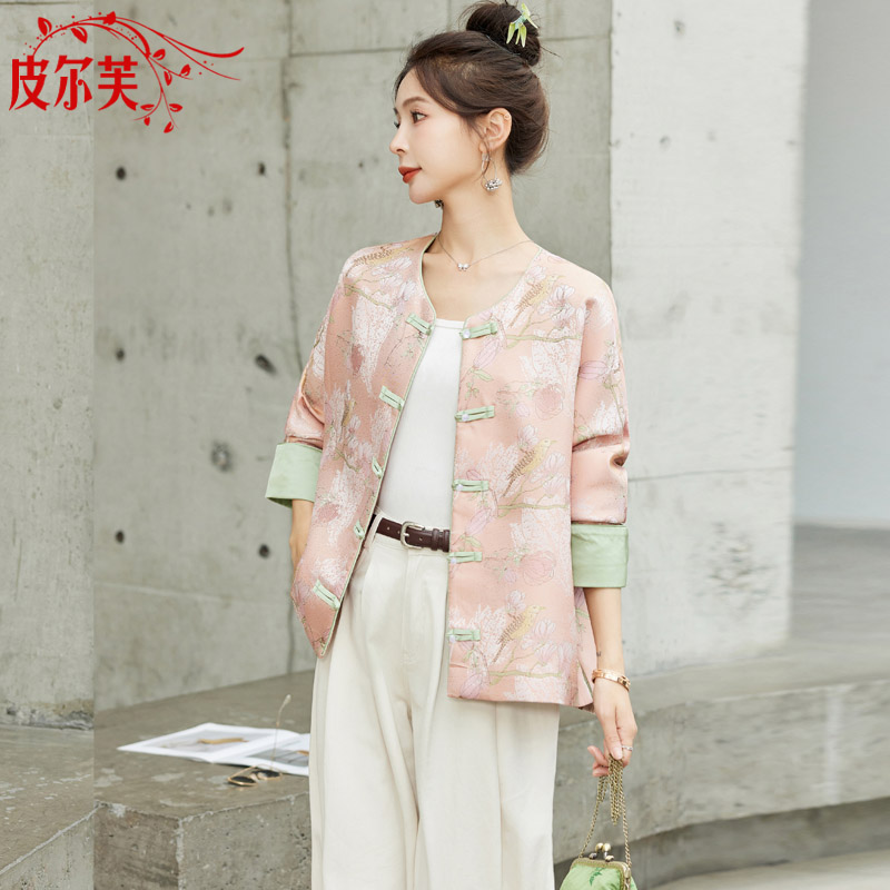 中国风重工提花盘扣上衣