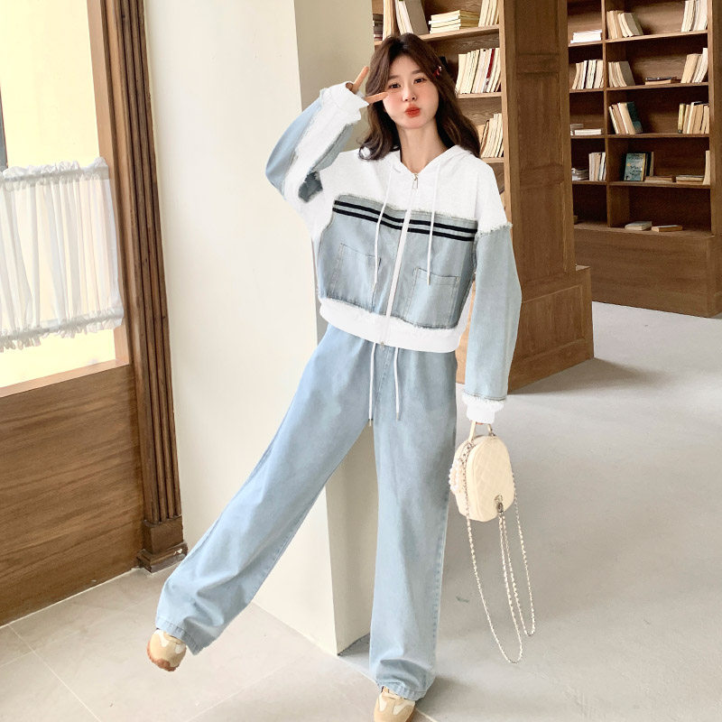 今年流行牛仔套装女2026春季新款韩版休闲运动拼接卫衣长裤两件套