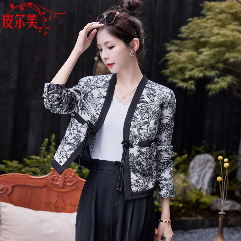 短款复古风潮品时尚外套