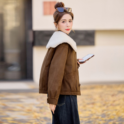 欧货翻领短款羽绒服女士