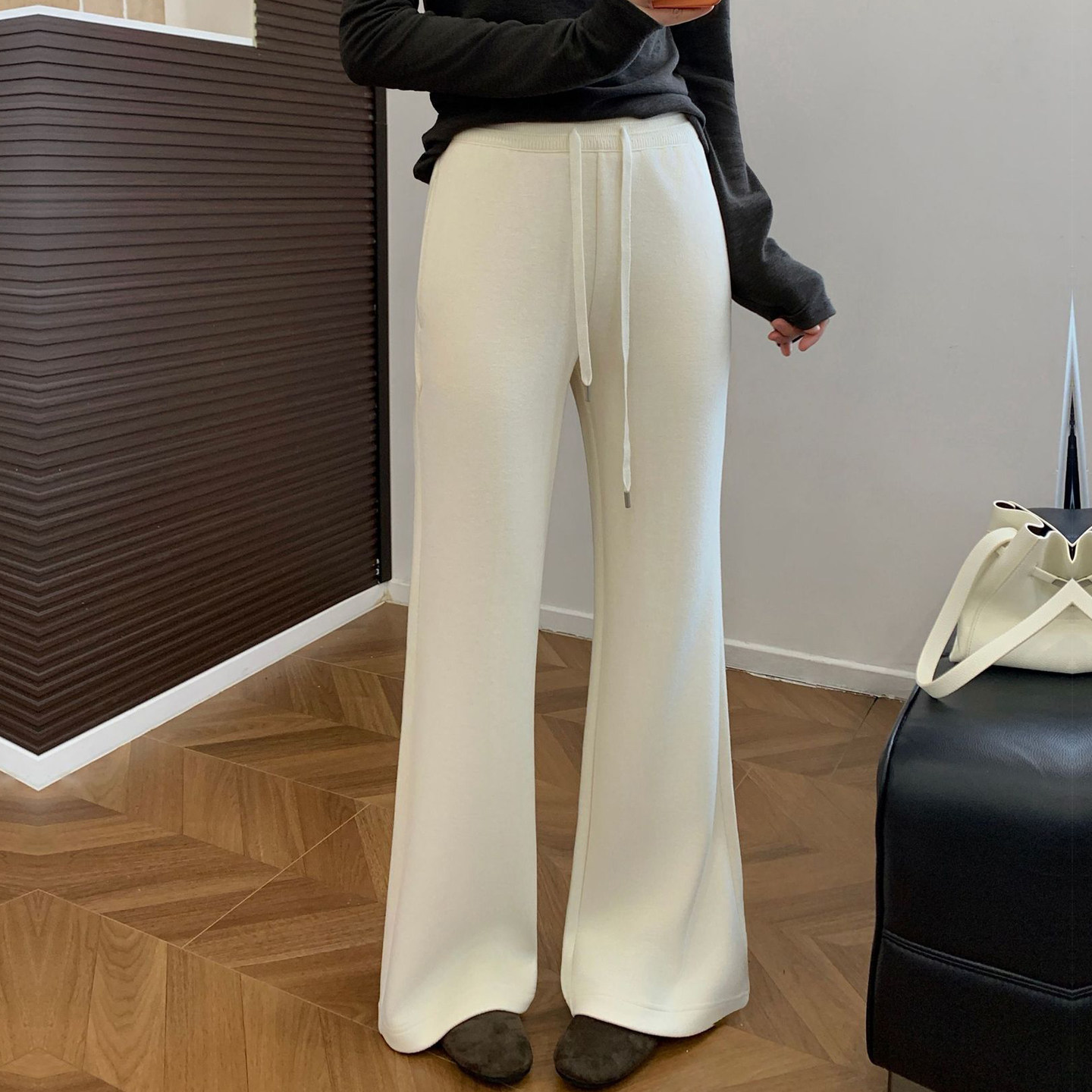 醋酸绵羊毛微喇裤女2026秋冬新南油松紧高腰提臀显瘦鱼尾喇叭裤