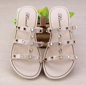 女一字拖平底防滑果冻鞋 时尚 外穿百搭热卖 欧美华伦铆钉夏季 凉拖鞋