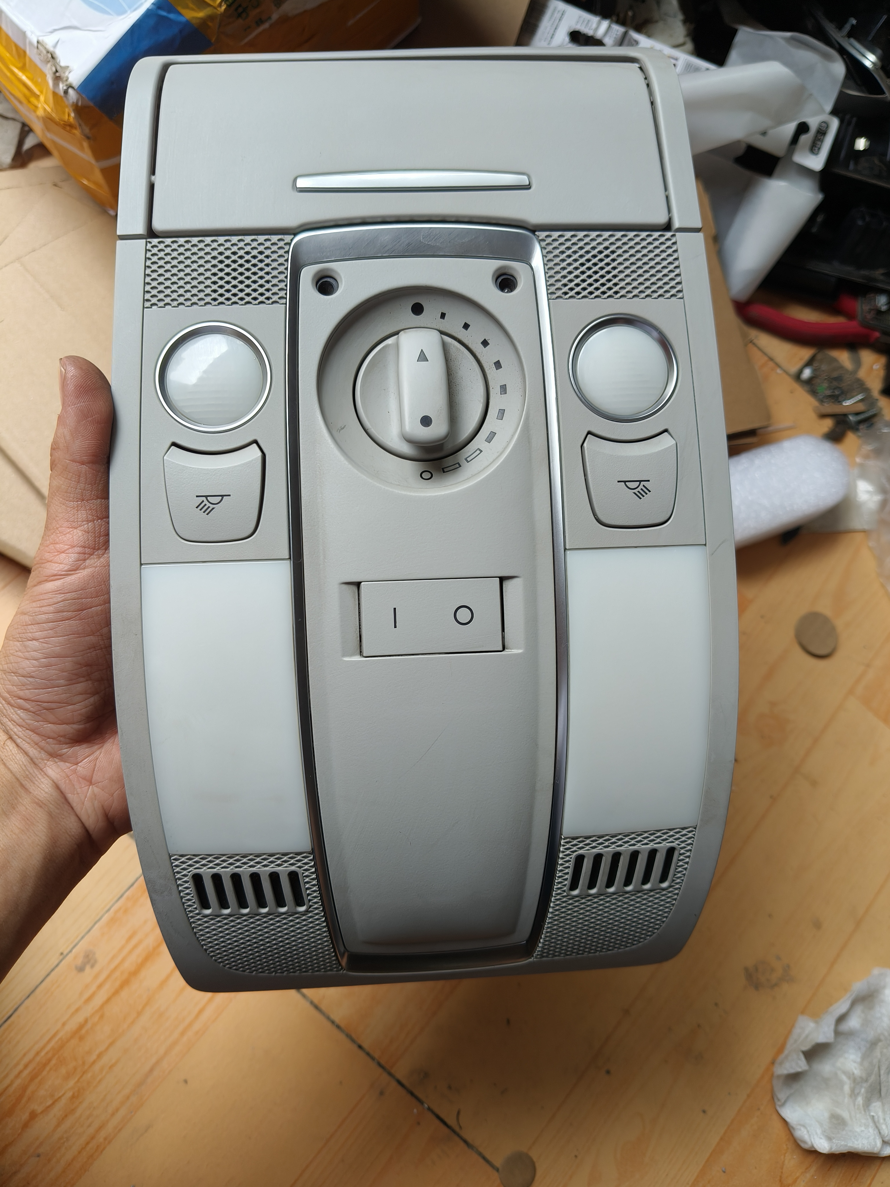 适用A6LC605-11款顶灯天窗开关顶棚灯阅读灯