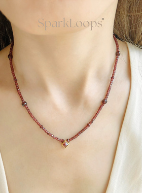 SparkLoops 慕斯 1月生辰石天然石榴石方糖项链/锁骨链/颈链