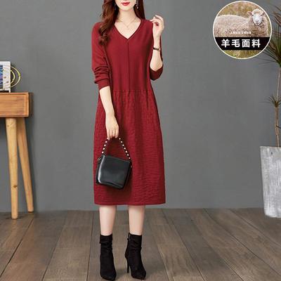 2025秋冬新款配大衣中长款红色毛衣裙女大码宽松胖mm针织连衣裙子