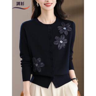 针织衫 女圆领纯色立体刺绣长袖 中年妈妈毛衣外套 羊毛开衫 2025新款