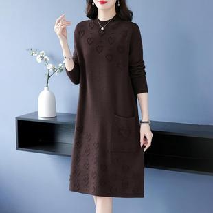 妈妈加肥加大码秋冬季新款宽松显瘦加厚打底衫女中长款毛衣连衣裙