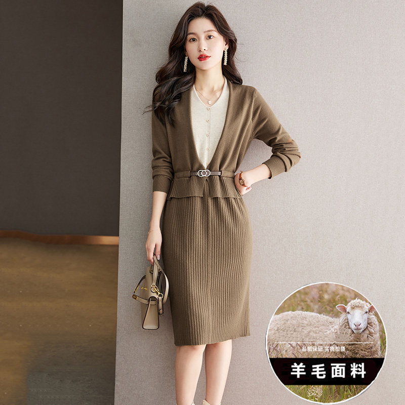 毛衣裙女新款2023爆款秋冬季中长款女装显瘦气质羊毛针织连衣裙子