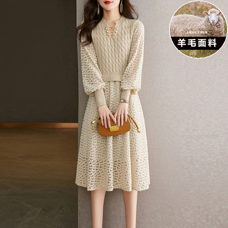 配大衣大码针织羊毛连衣裙女2023秋冬新款宽松拼接假两件毛衣长裙