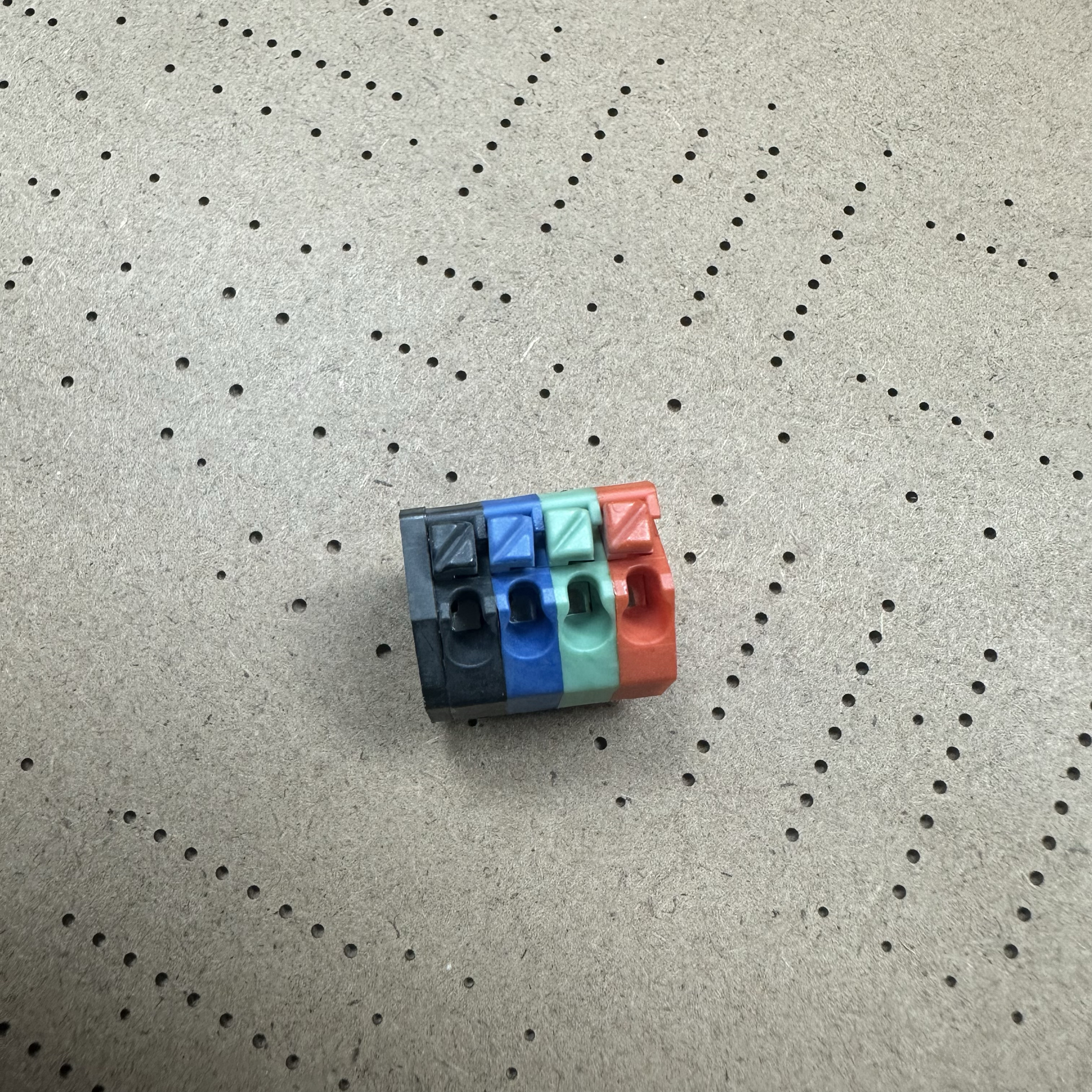 快接插头 3mm间距 4P 新的