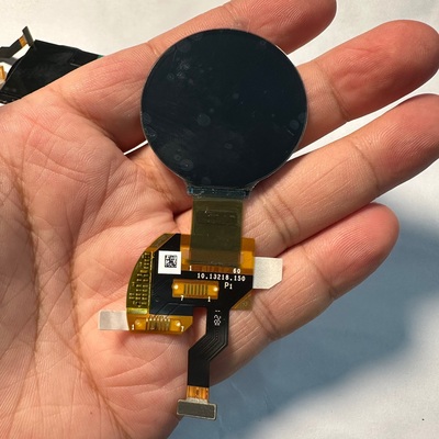 AMOLED屏 分辨率很高  无资料 30p连接器 研究价