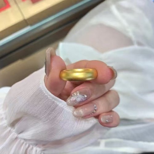 金店同款黄金色沙金轻奢泥鳅背戒指女黄金色开口指环高级感复古