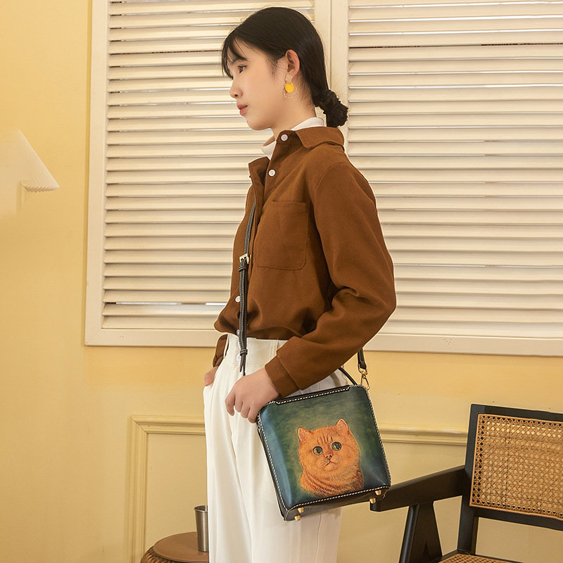 时尚祥瑞九尾狐手绘皮雕手提包女