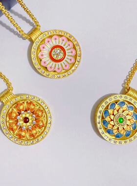 新中式可旋转红白镶钻玫瑰花窗吊坠金店同款黄金色八宝罗盘项链女