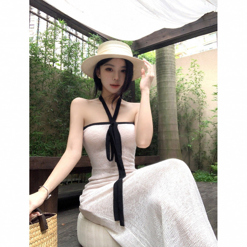 设计感法式时髦收腰显瘦黑白色拼连衣裙